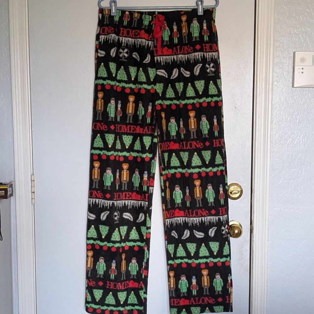 Home AlonePajama Pants Lg